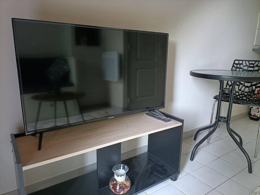 Agreable Et Paisible Studio Franqueville-Saint-Pierre エクステリア 写真